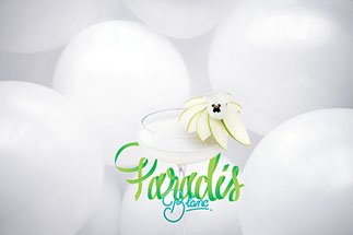 Photo du cocktail de Tigre Blanc, Paradis Blanc, avec titre en typo